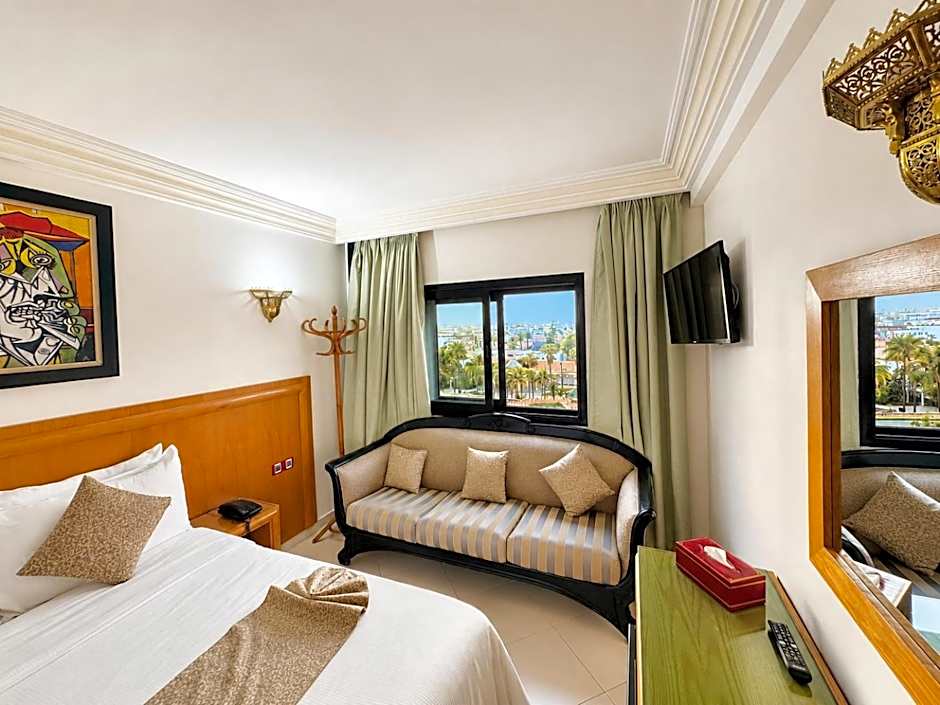 Majliss Hotel Downtown
