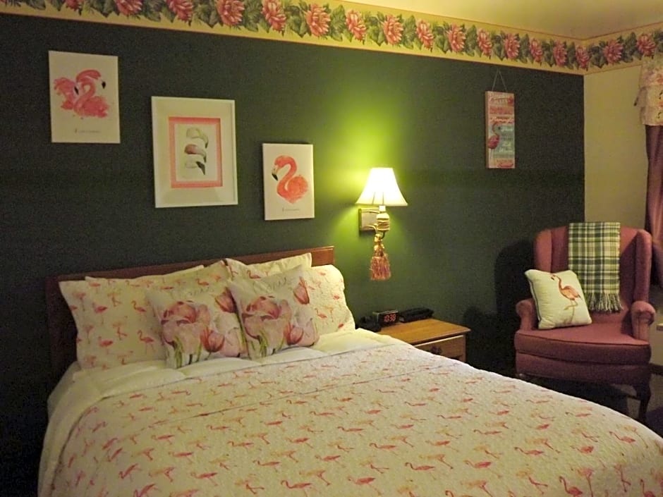 Crest Country Inn