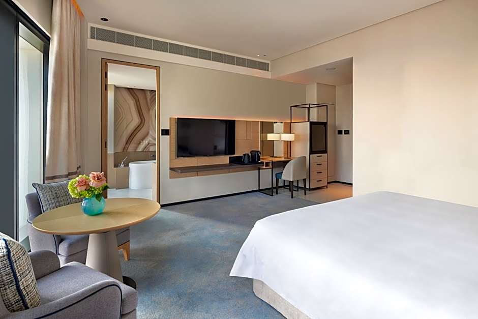Photo 1 of 5 of Premier 1 King Bed, City and Marina View