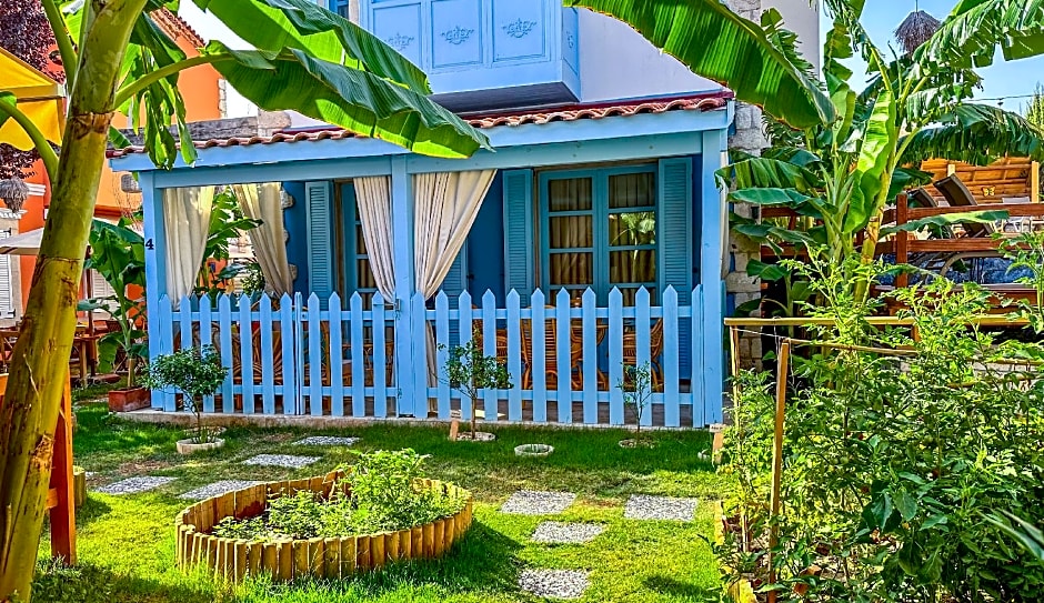 Banana Alacatı Relaxing Hotel - Adults Only