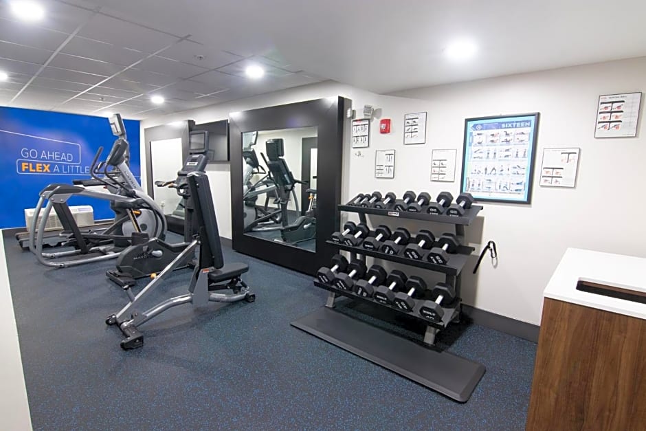 Holiday Inn Express and Suites Fort Lauderdale Airport West By IHG