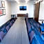Holiday Inn Express And Suites Warrensburg North By IHG