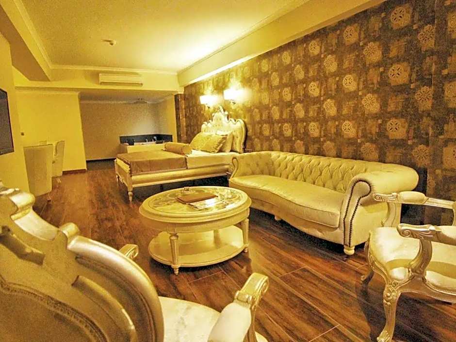Azka Otel