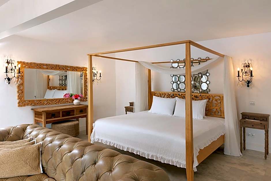 Sabrinas Haus - Adult Only +14