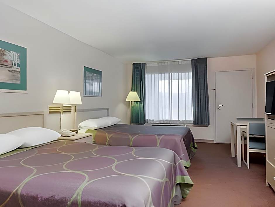 Super 8 by Wyndham Jasper TX