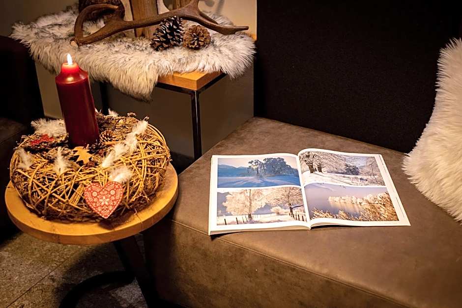 Emma Deluxe Aparthotel, Aircondition, ganzjährig beheizter Außenpool & Skibus direkt vor der Tür
