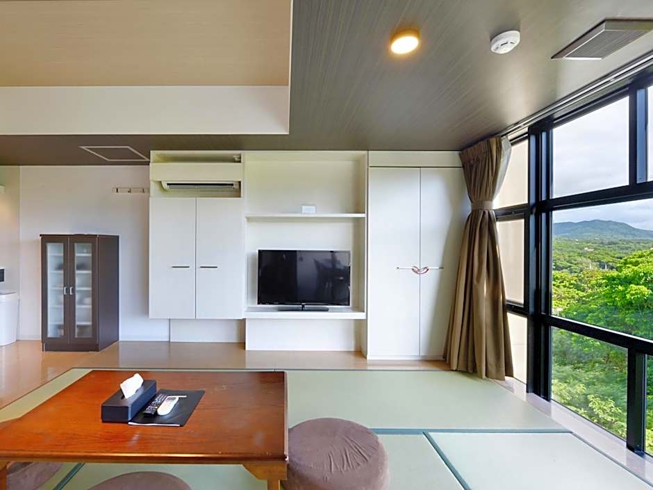 Karry CONDO CHURAUMI