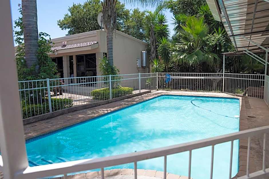 196 On Victoria Bed & Breakfast