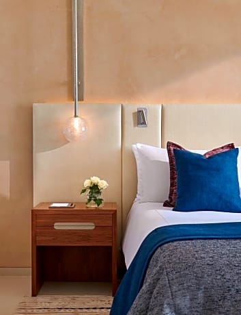 Fairmont One-Bedroom Suite