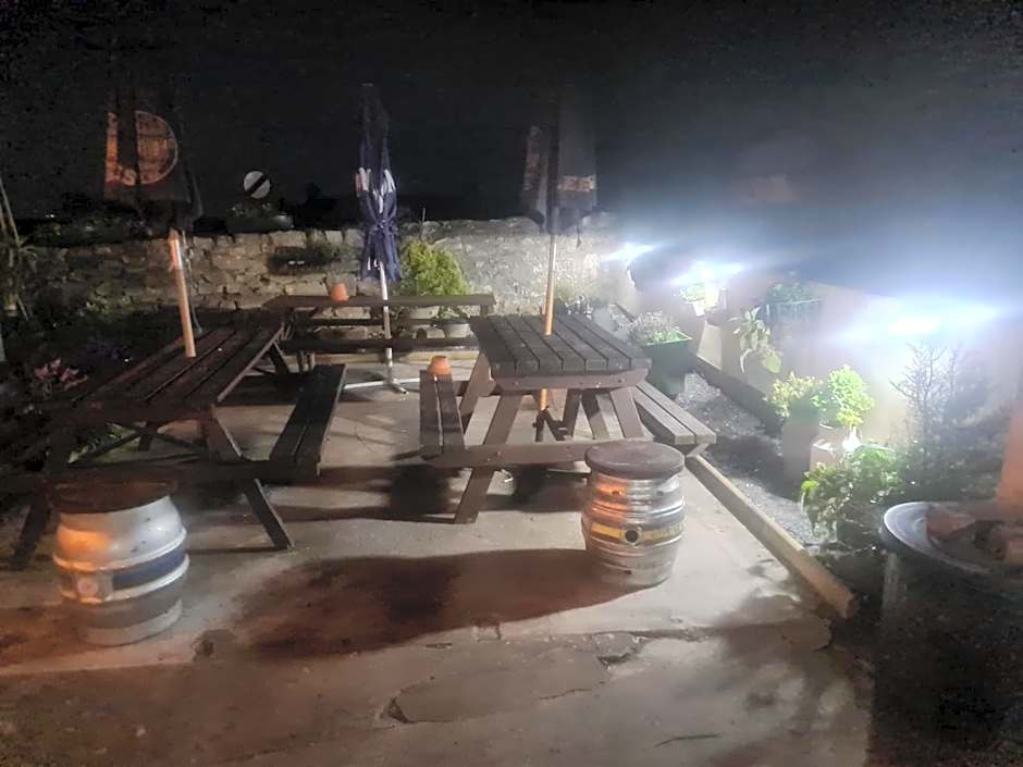 Blue bells Small but quirky & Cozy Shepherd's Hut