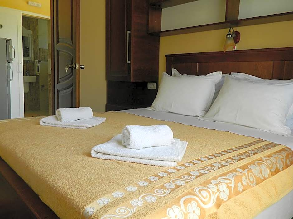 President Bungalows and Apartments