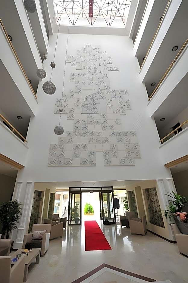 Dafne Hotel
