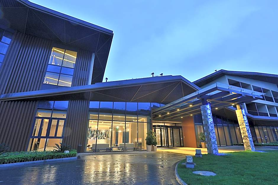 Holiday Inn Express Emei Mountain By IHG