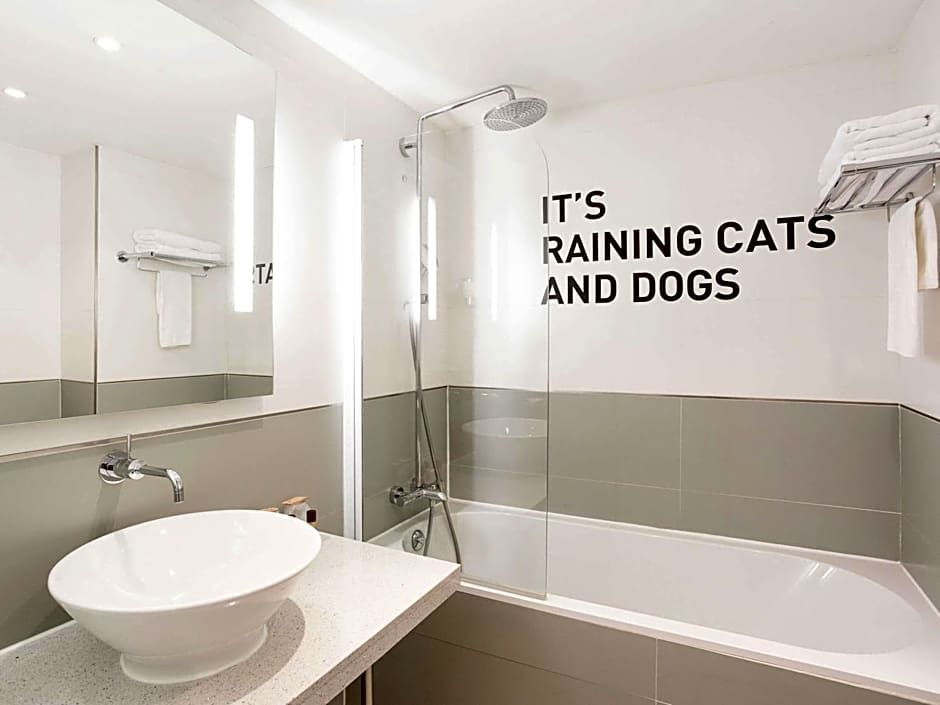 Cannes Center Univers Hotel (future Mercure)