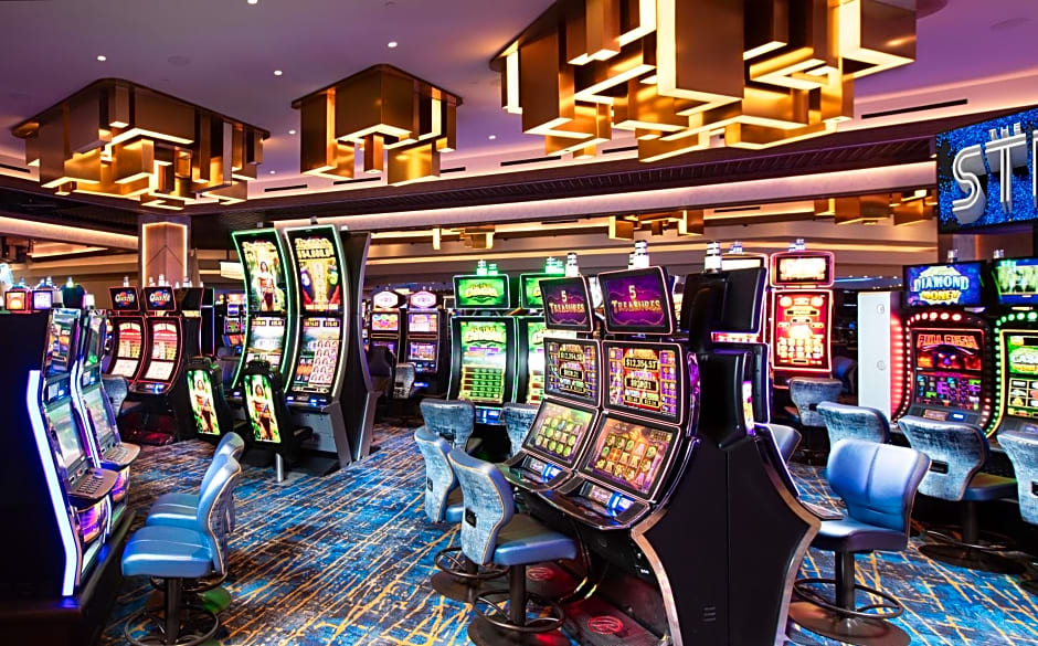 The STRAT Hotel, Casino & Tower