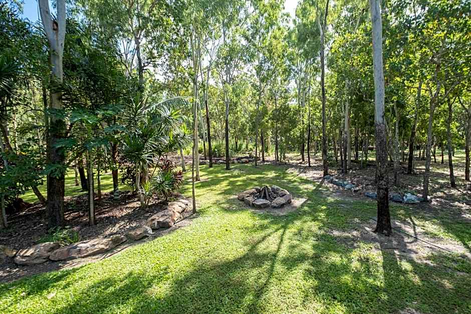 Airlie Beach Eco Cabins - Adults Only
