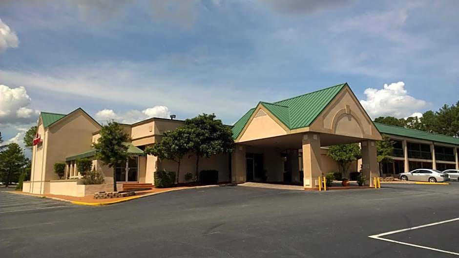 Ramada by Wyndham & Suites Warner Robins