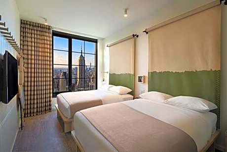 Double Room with Two Double Beds and Landmark View