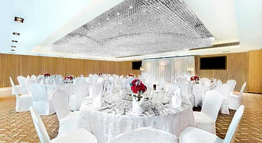 Harbour Plaza 8 Degrees