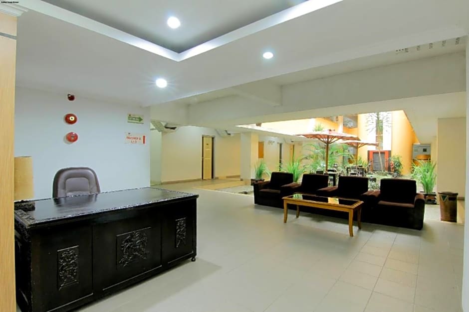 University Hotel by ZUZU