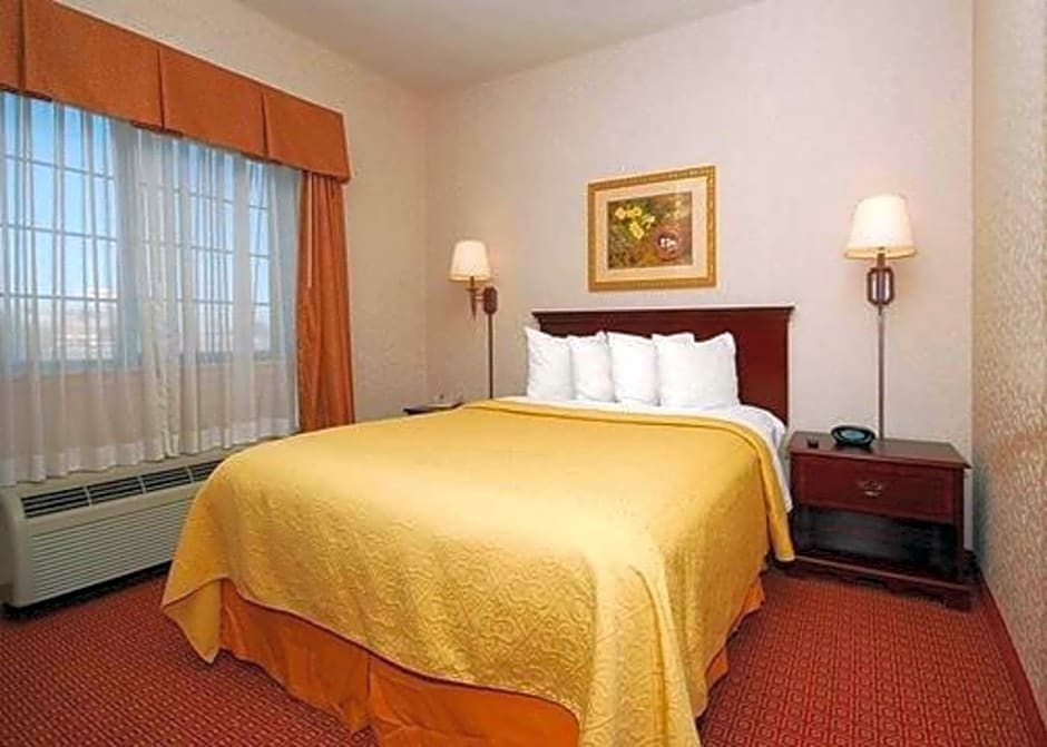 Quality Inn & Suites Near University