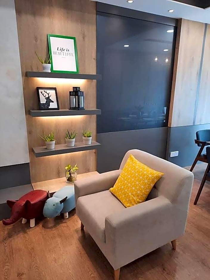 Kuah Town Service Suite Apartment @ Century Suria
