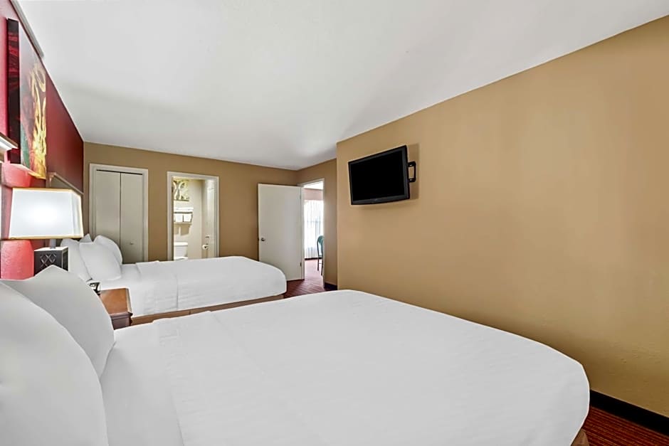 SureStay Plus by Best Western San Antonio Fiesta Inn