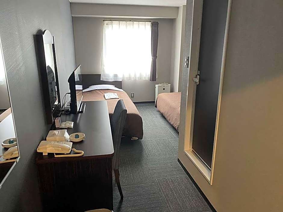 TAKATSUKI SUN HOTEL