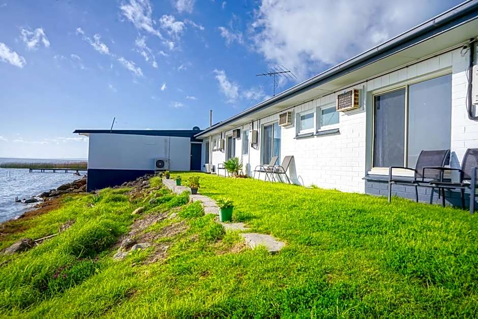 Meningie Waterfront Motel