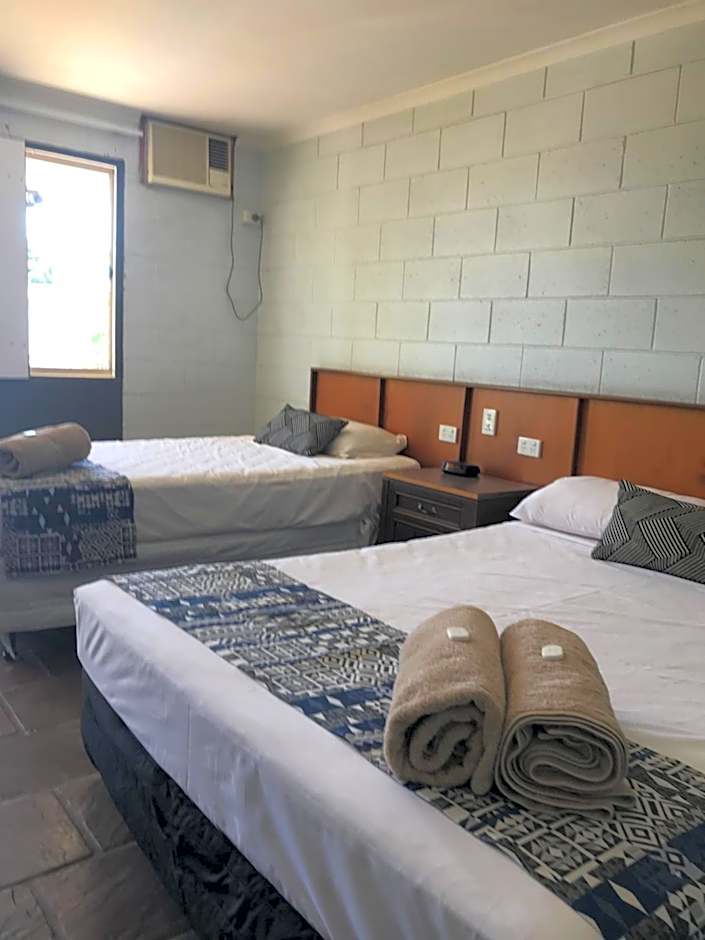 Longreach Most Central Motel