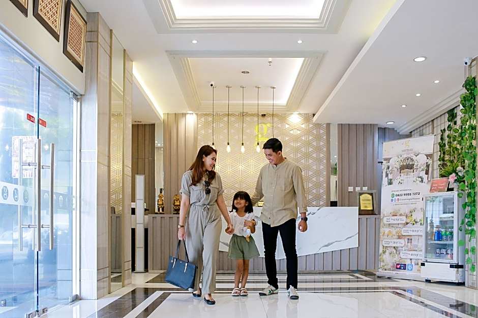 Gunawangsa Manyar Hotel