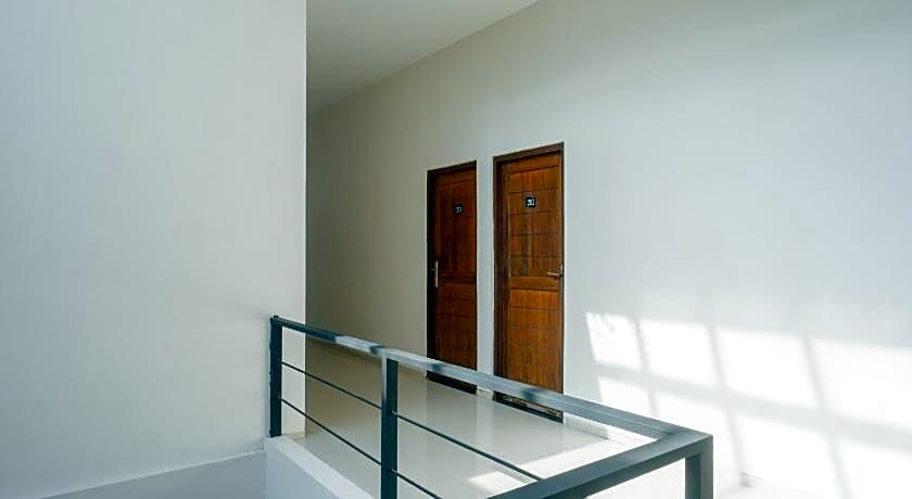 RedDoorz @ Kratonan Solo