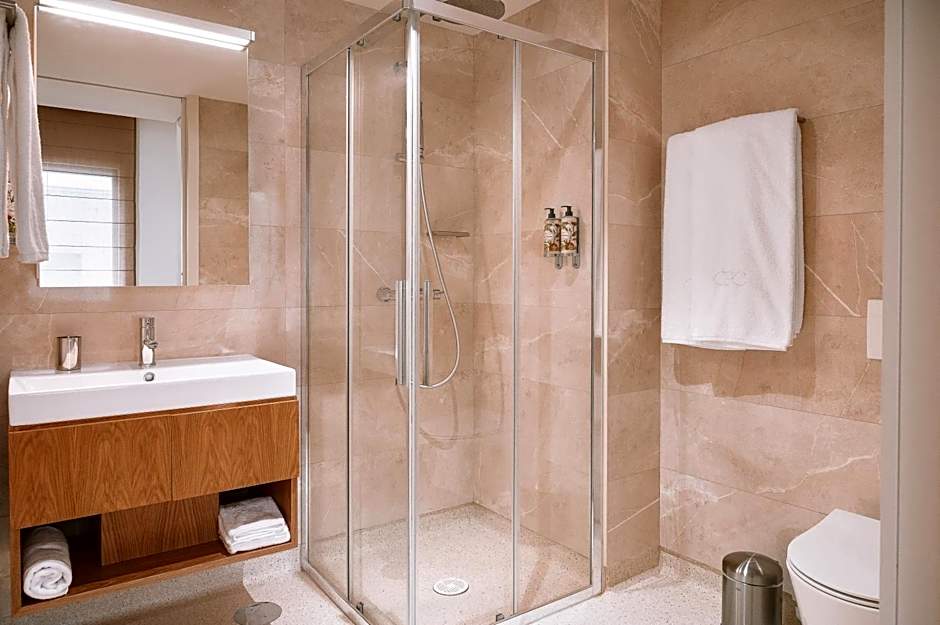 BFRESH Hotel - Padel, Pool & Fitness - Adults Only