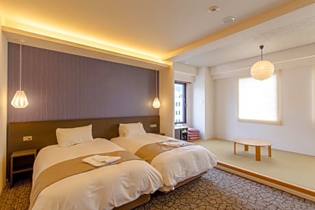 Family Room with Tatami Area