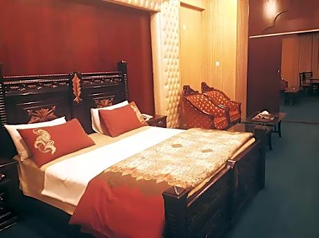 VIP Suite-1