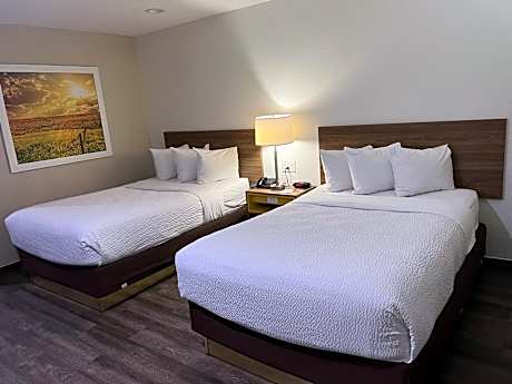 2 Double Beds Non-Smoking