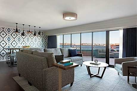 Long Wharf Presidential, 1 Bedroom Presidential Suite, 1 King, Sofa Bed, Harbor View, Balcony
