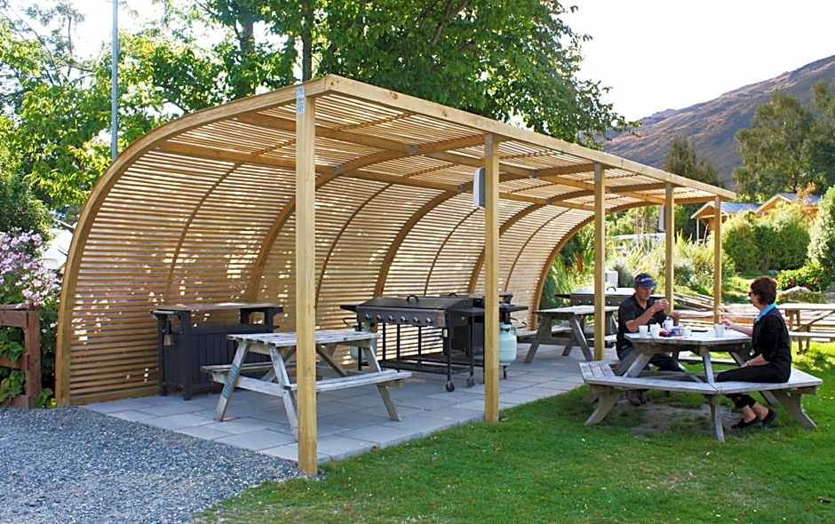 Kingston TOP 10 Holiday Park