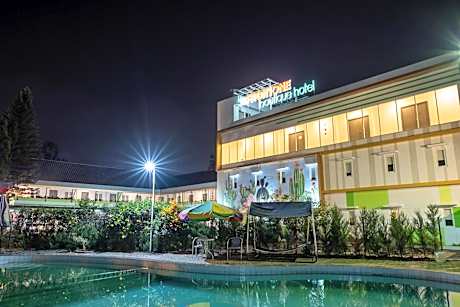 Three Eight Front One Boutique Batu Malang