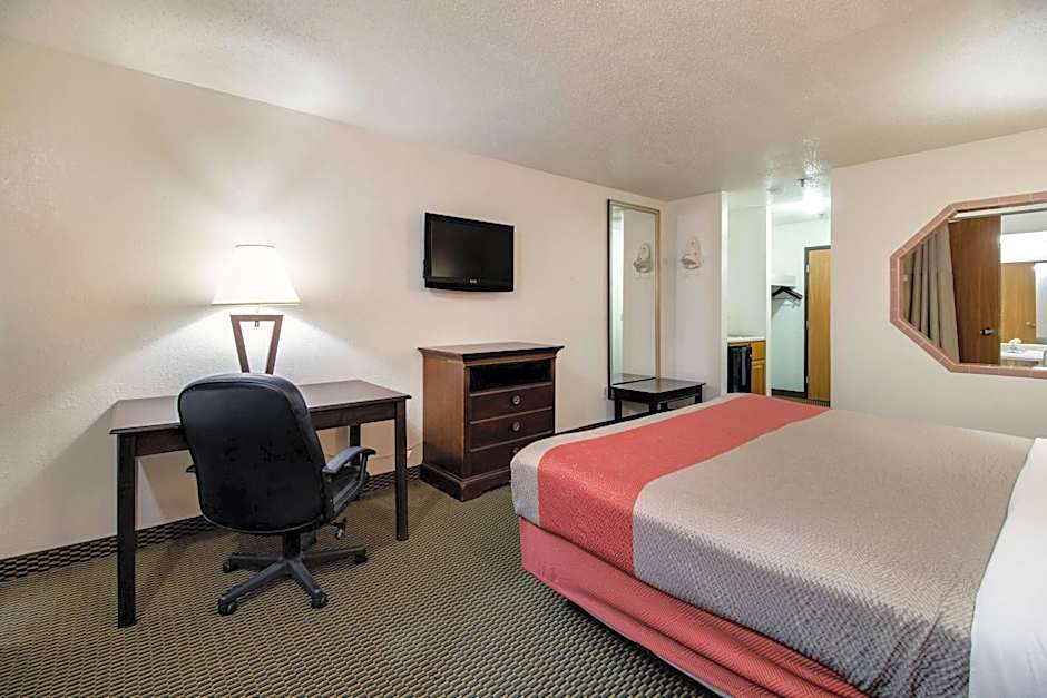 Motel 6-Marion, IL