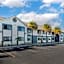 Comfort Inn & Suites - near Robins Air Force Base Main Gate