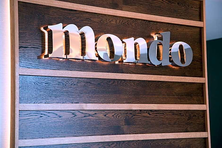 Mondo Hotel
