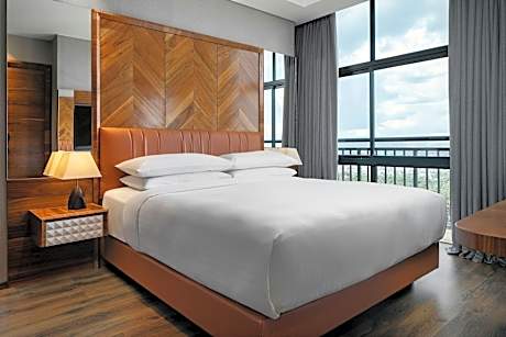 Loft, Bedroom 1: 1 King, Bedroom 2: 1 King, City view