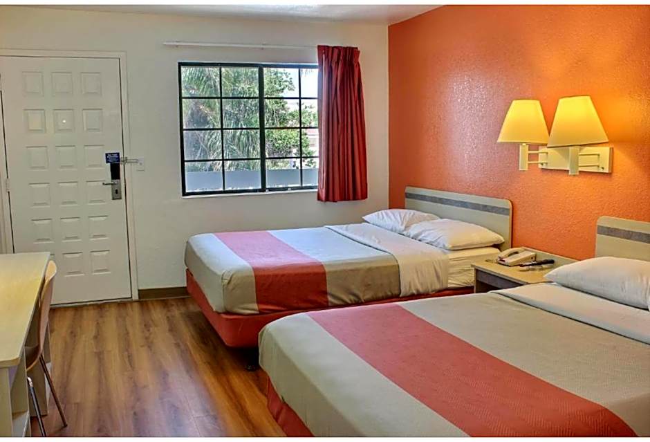 Photo 1 of 4 of 2 Queen Beds, Accessible, Roll in Shower