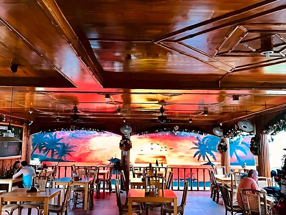 Coucou Bar Hotel and Restaurant