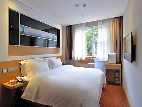 Business Queen Room