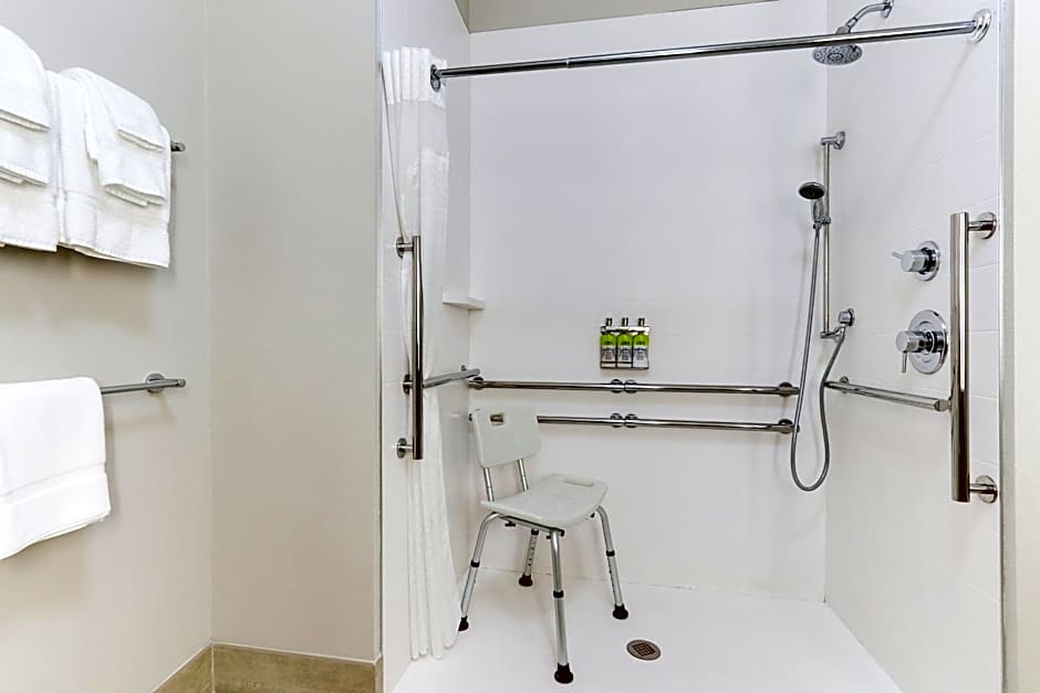 Holiday Inn Express & Suites Middletown - Goshen By IHG