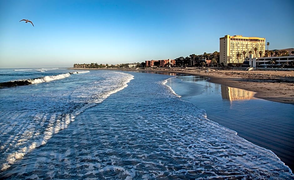 Crowne Plaza Hotel Ventura Beach, an IHG Hotel