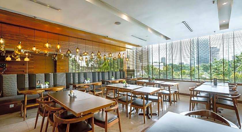 Crystal Crown Hotel, PJ