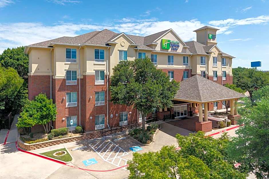 Holiday Inn Express Hotel & Suites Dallas - Grand Prairie I-20 By IHG